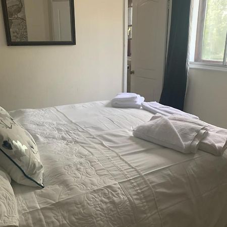 Hotel The Swan @ Stoford Zewnętrze zdjęcie A bed with a duvet