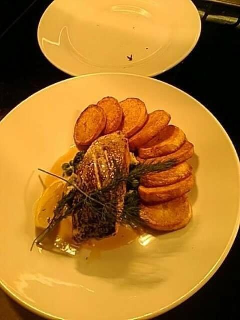 Hotel The Swan @ Stoford Zewnętrze zdjęcie A prepared dish of the fish